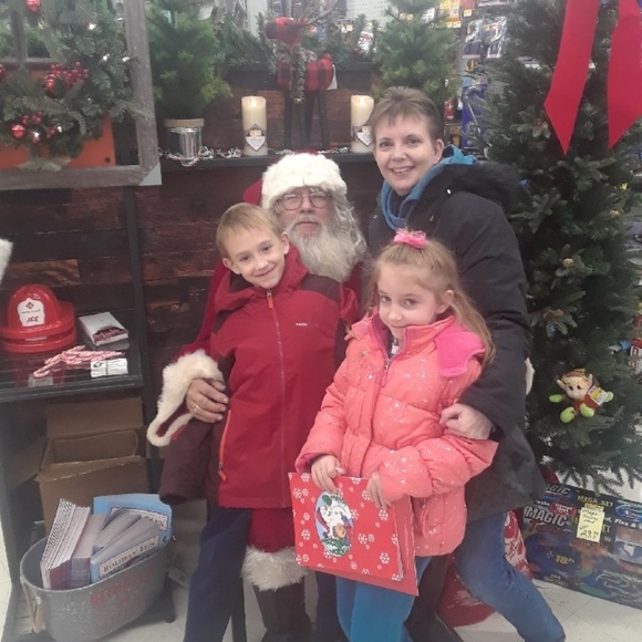 Meet your Posher, Melissa - Picture 1 of 1